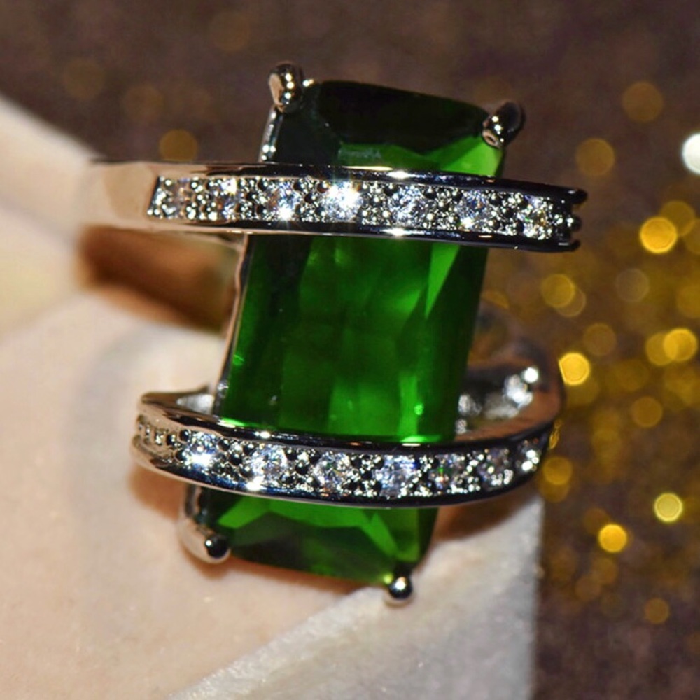 New 925 Radiant Emerald Cubic Zirconia Tension Swirl Statement Ring - Picture 16 of 16